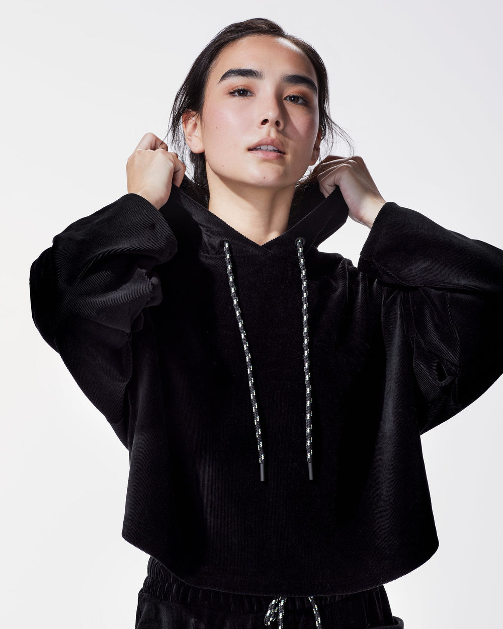 Hygge Ribbed Crop Hoodie - Black