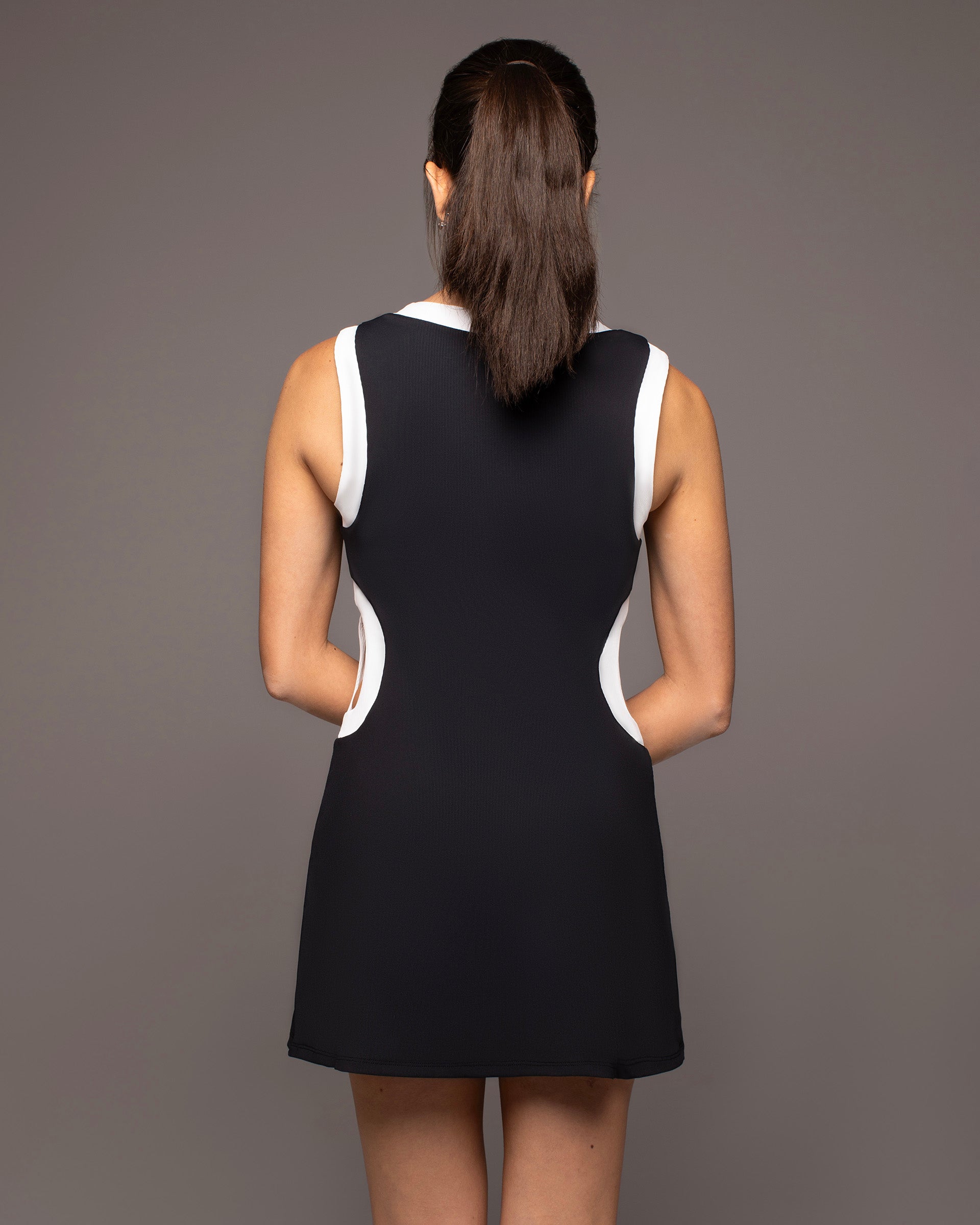 Aperture Dres - Black/White