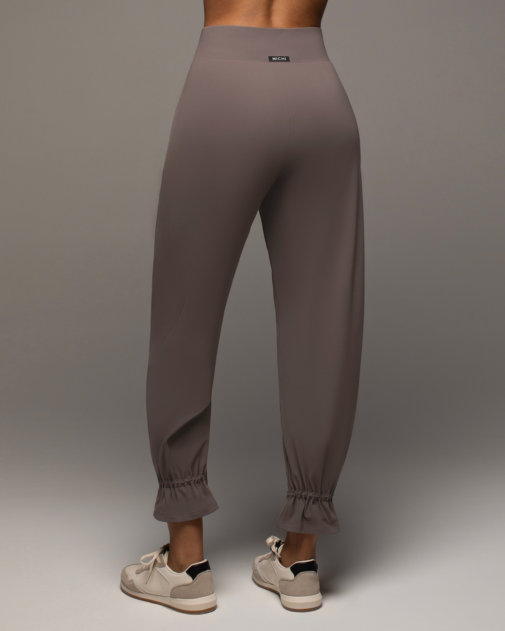 Avant Pant - Deep Taupe
