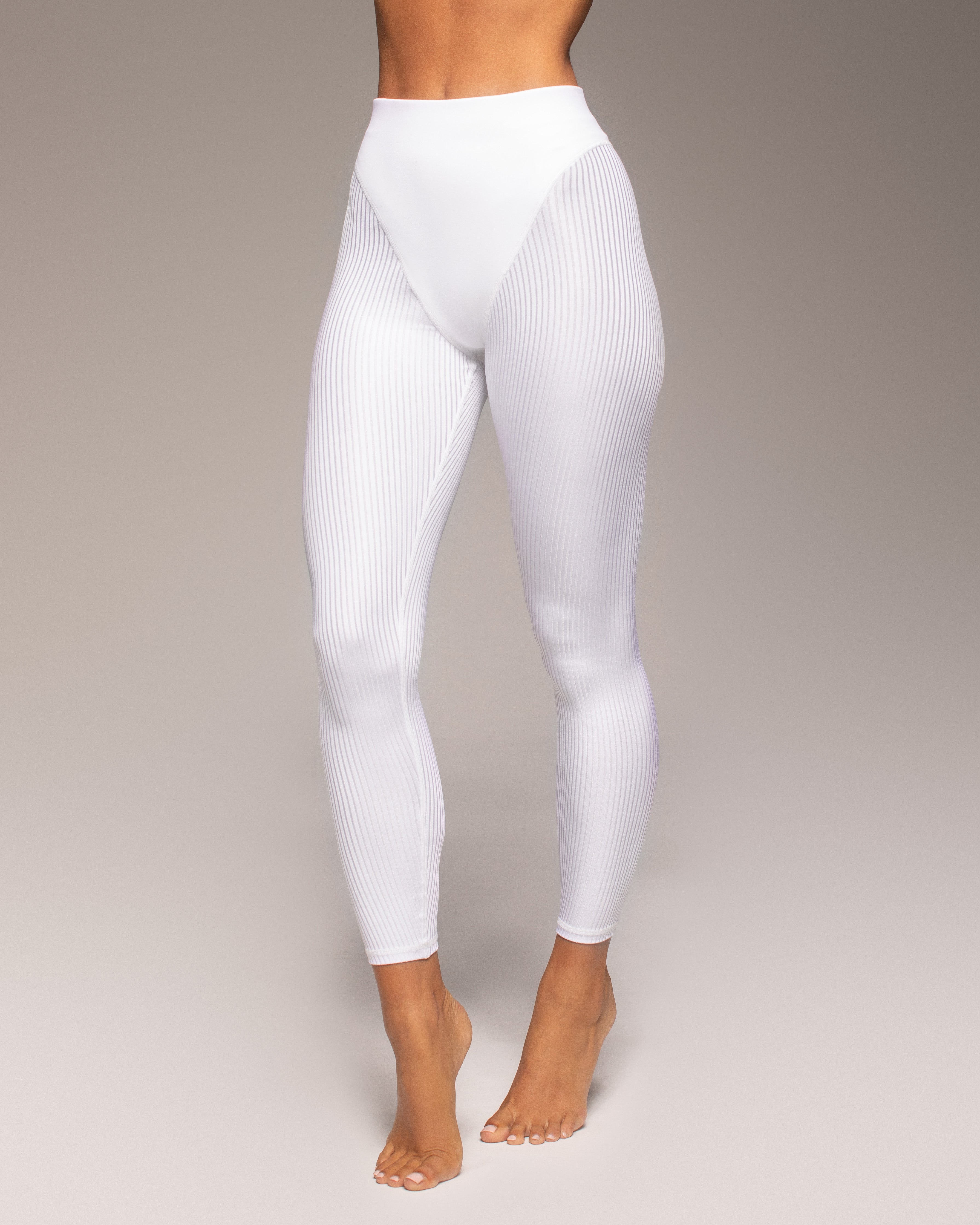 Shop the ONYX LONGLINE BRA | High-fashion Activewear Brand – MICHI