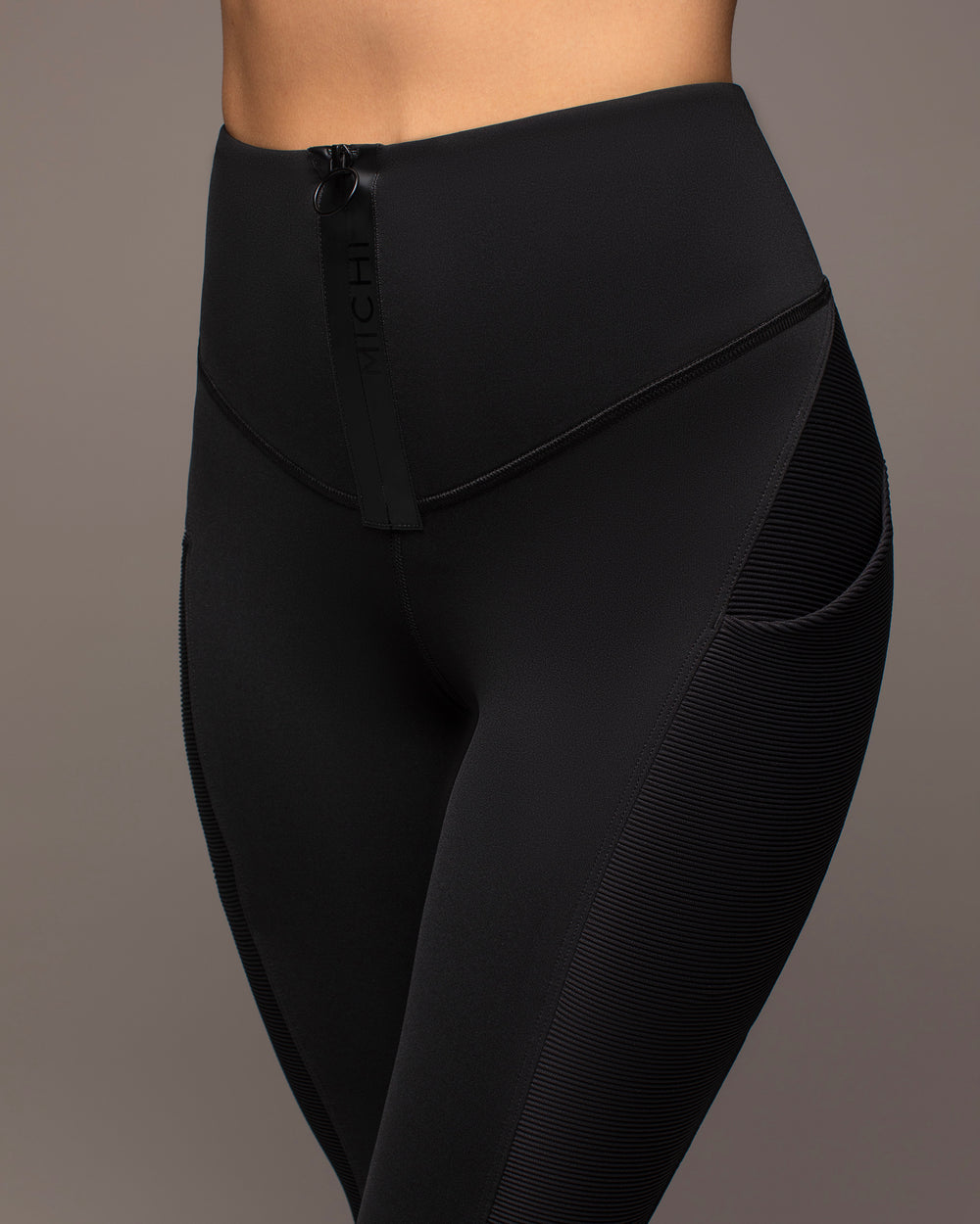 Pulse Pocket Legging - Black