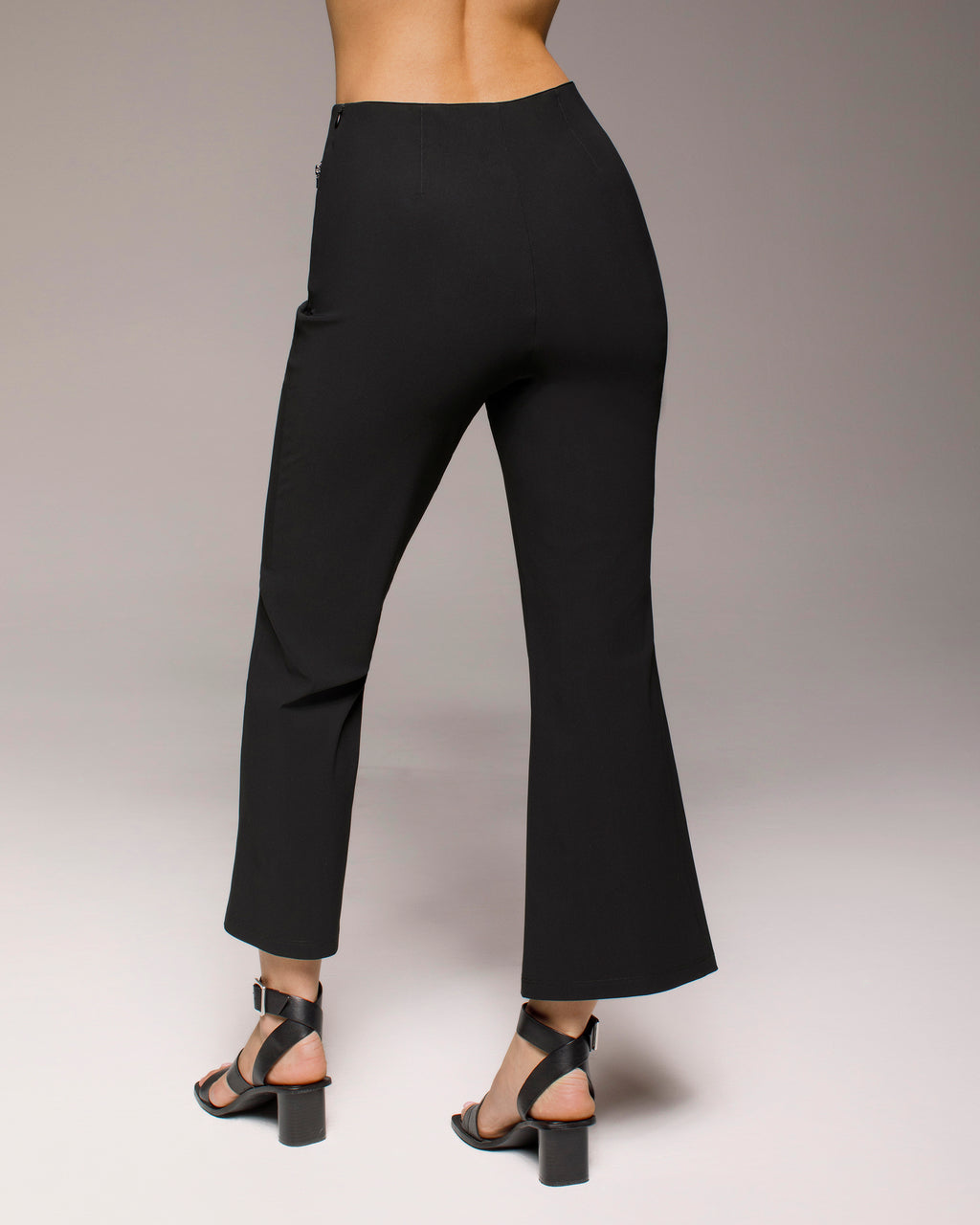 Shift Kick Flare Pant - Black